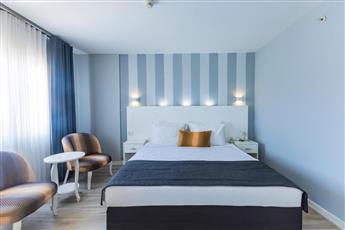 Motto Premium Hotel