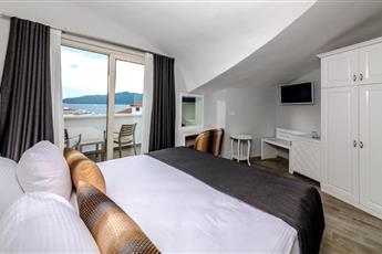 Motto Premium Hotel