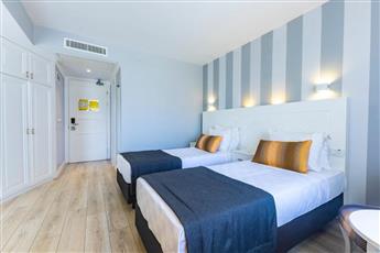 Motto Premium Hotel