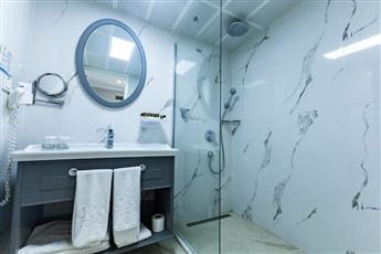 Motto Premium Hotel