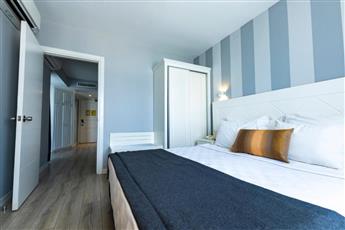 Motto Premium Hotel