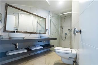 Motto Premium Hotel