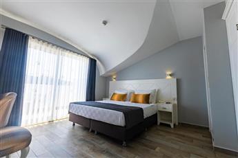 Motto Premium Hotel