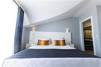 Motto Premium Hotel