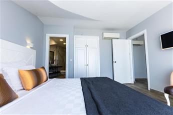 Motto Premium Hotel