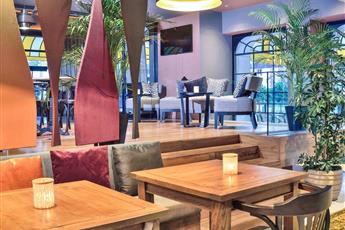 Mövenpick Hotel Istanbul Bosphorus 5*