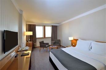 Mövenpick Hotel Istanbul Bosphorus 5*