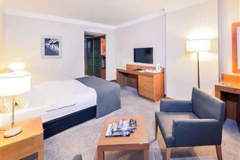 Mövenpick Hotel Istanbul Bosphorus 5*