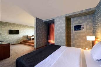 Mövenpick Hotel Istanbul Bosphorus 5*