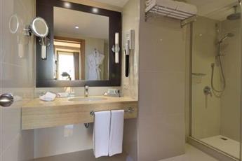 Mövenpick Hotel Istanbul Bosphorus 5*