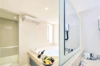 Mövenpick Hotel Istanbul Bosphorus 5*