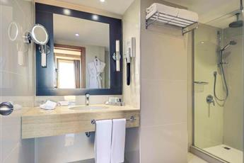 Mövenpick Hotel Istanbul Bosphorus 5*