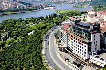 Movenpick Hotel Istanbul Golden Horn 5*