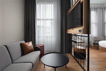 Moxy Istanbul Beyoglu