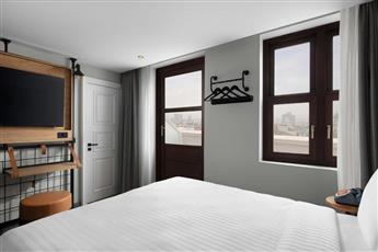 Moxy Istanbul Beyoglu