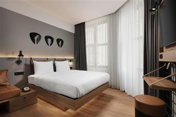 Moxy Istanbul Beyoglu