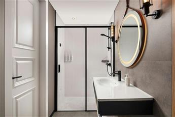 Moxy Istanbul Beyoglu