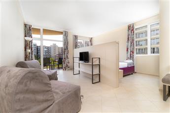 MPM Astoria Hotel 4*