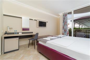 MPM Astoria Hotel 4*