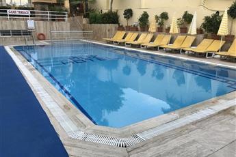 Muz Hotel
