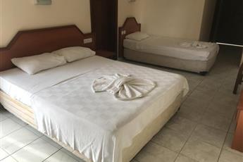 Muz Hotel