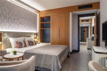 Mylome Luxury Hotel & Resort