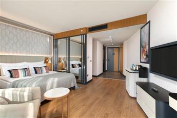 Mylome Luxury Hotel & Resort