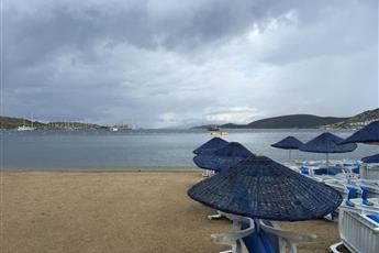 Nagi Beach Hotel