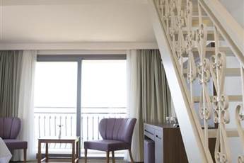 Neopol Deluxe Hotel 4*