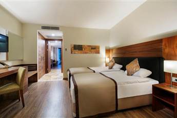 Nirvana Mediterranean Excellence 5* Nirvana Mediterranean Excellence 5*