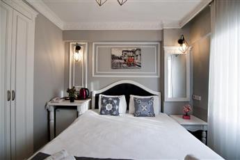 Nova City Hotel 4*