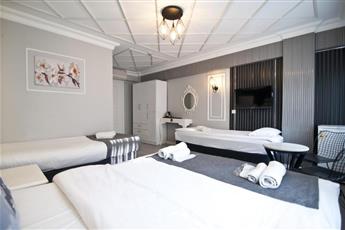 Nova City Hotel
