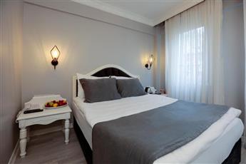 Nova City Hotel
