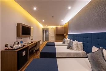 Nova Plaza Crystal Hotel 4*