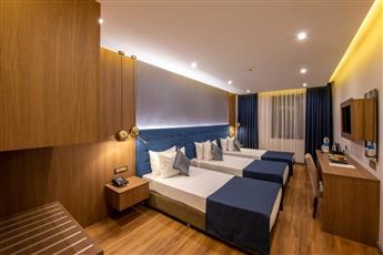 Nova Plaza Crystal Hotel 4*