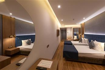 Nova Plaza Crystal Hotel 4*