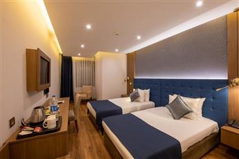 Nova Plaza Crystal Hotel 4*