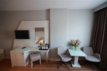 Nova Plaza Orion Hotel 4*