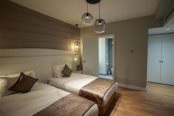 Nova Plaza Orion Hotel 4*