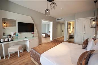 Nova Plaza Orion Hotel 4*