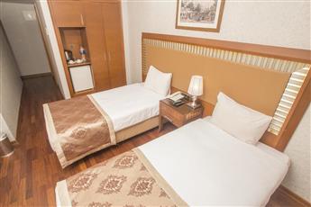 Nova Plaza Park Hotel 4*
