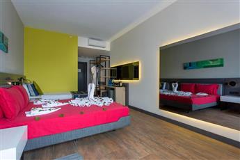 NoxInn Deluxe Hotel