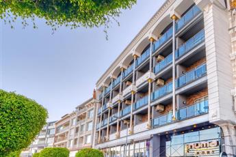 Numa Port Hotel 4*