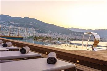 Numa Port Hotel