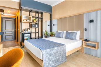 Numa Port Hotel