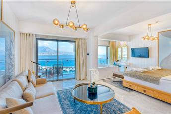Numa Port Hotel