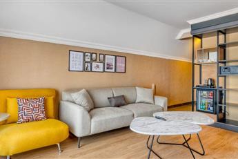 Numa Port Hotel
