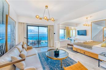 Numa Port Hotel