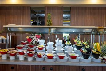 Numa Port Hotel