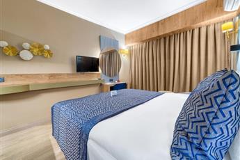 Numa Port Hotel